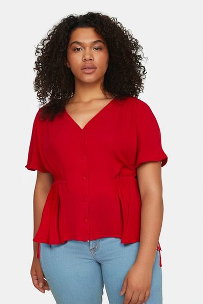 Trendyol Curve Rote gewebte Bluse mit V-Ausschnitt und Bindeband TBBSS22BZ0753