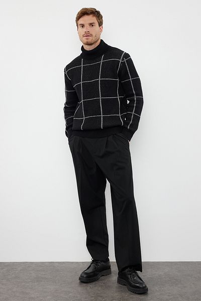 Trendyol Collection Rollkragenpullover in Schwarz – Slim Fit, Wollkaro TMNAW21KZ0398