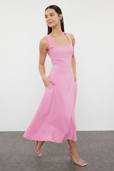 Trendyol Collection Ροζ Φόδρα ίσιο Midi Υφαντό Φόρεμα TWOSS24EL01038