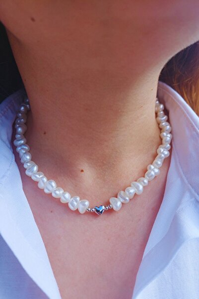 Chehra Design Gümüş Renk Kalp Figürlü Barok Kesim İnci Kolye