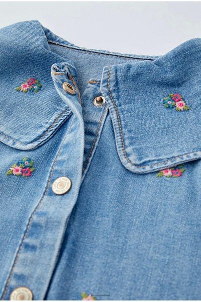 Zehrace Rochie din denim brodata cu detalii de flori