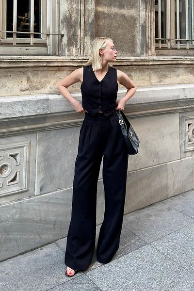 Swist Black Neek Buttoned Vest-Pleated Palazzo Trousers Women's Bottom-Top Set