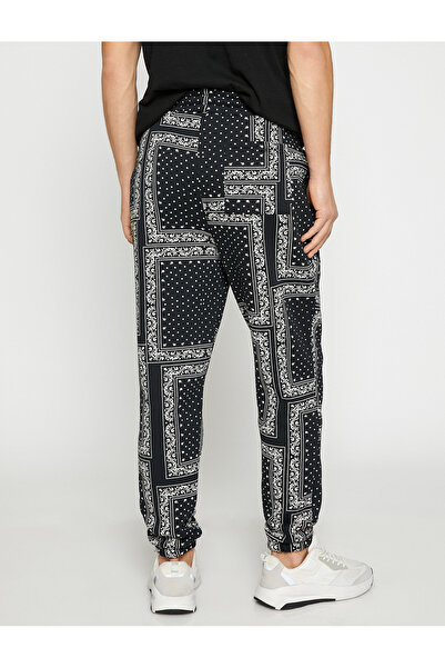 Koton Jogger Sweatpants με φλοράλ εμπριμέ δαντέλα στη μέση