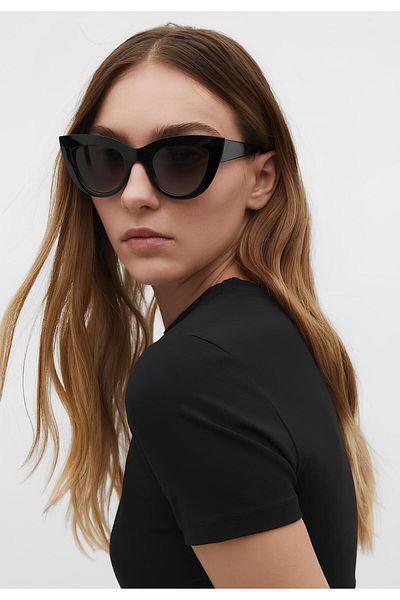 Della Pianto Women's Black Cat Eye Sunglasses