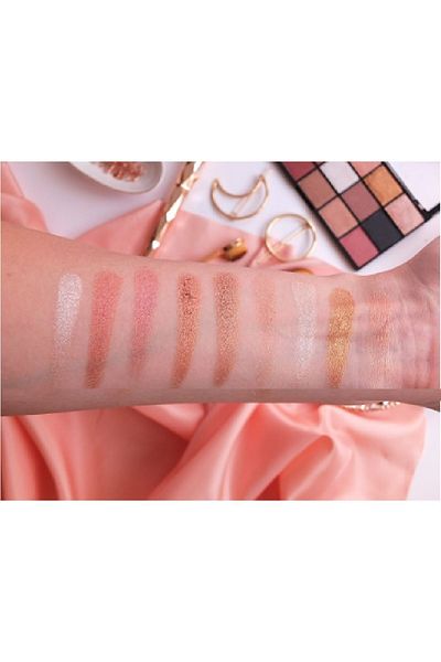 Revolution Reloaded Palette Affection Easy to Blend Pigmented Odorless Eyeshadow Palette Mlsc15