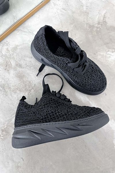 Shoebutik Black Patterned Pointy Knitted Sneakers