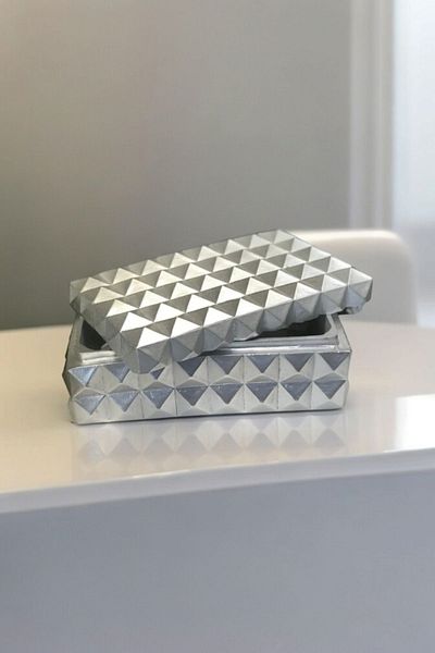 ufak dusler atölyesi Large Size Studded Silver Box