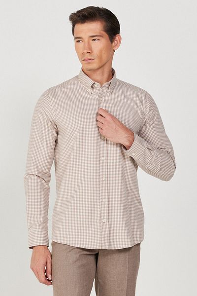 ALTINYILDIZ CLASSICS Beige-weißes Slim Fit-Hemd aus Baumwolle mit Karomuster und geknöpftem Kragen für Herren