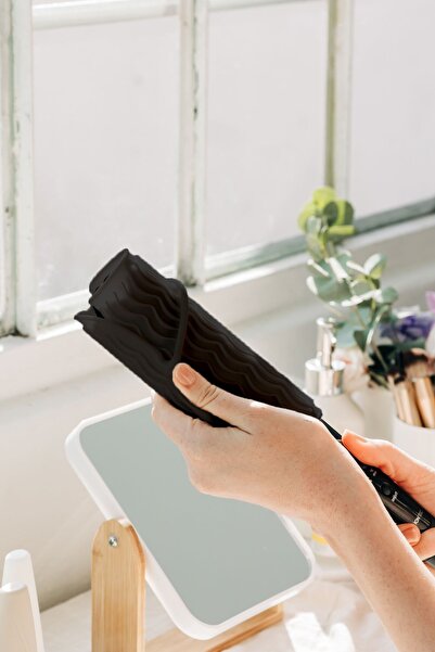 Mamastuff Isıya Dayanıklı Silikon Mat - Siyah - Saç Düzleştirici Ve Maşa Için