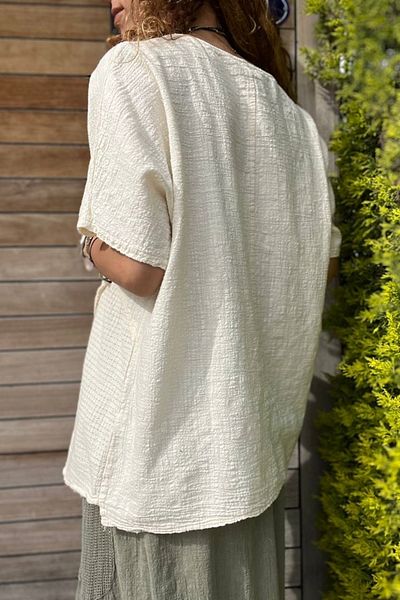 Güneşkızı Women's Beige Asymmetrical Cut Button Detailed Single Pocket Linen Look Loose Blouse RSD1232