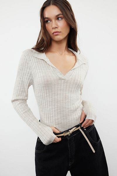 Trendyol Collection Pulover din tricotaje cu detaliu din piatră cu gât polo - TWOAW21KZ1113