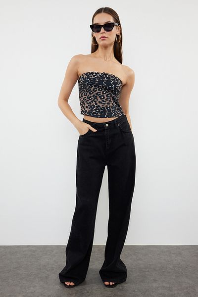 Trendyol Collection Braune trägerlose gewebte Bluse mit Leopardenmuster TWOSS24BZ00649