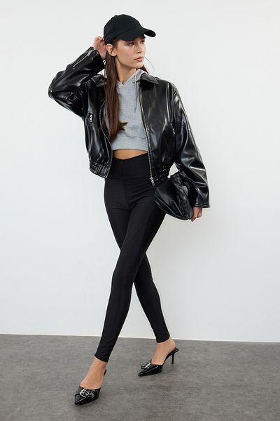 Trendyol Collection Černá oversize bunda z umělé kůže TWOAW25MO00099
