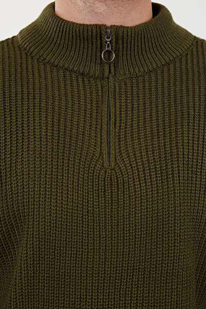 Trendyol Collection Трикотажний светр-пуловер з напівводолазкою хакі повсякденний Regular Fit TMNAW22KZ1908