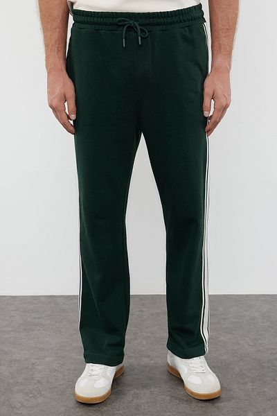 Trendyol Collection Smaragdzöld, egyenes szabású csíkos melegítőnadrág - 100% pamut TMNAW25EA00020