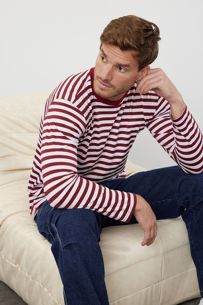 Trendyol Collection Μπλουζάκι Claret Red ριγέ βαμβακερό oversize - Crew Neck, μακρυμάνικο - TMNAW25TS00007