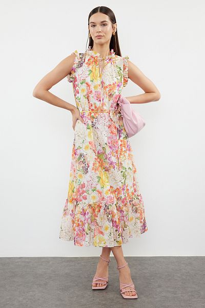 Trendyol Collection A-vágott ekrü virágmintás midi sifon ruha - bélelt, TWOSS23EL01840