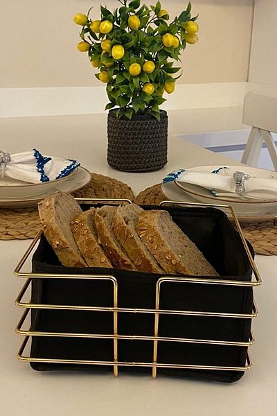 GELİNHOMES Square Gold Metal Bread Holder