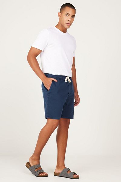 AC&Co / Altınyıldız Classics Men's Navy Blue Slim Fit Slim Fit Side Pocket Cotton Flexible Shorts
