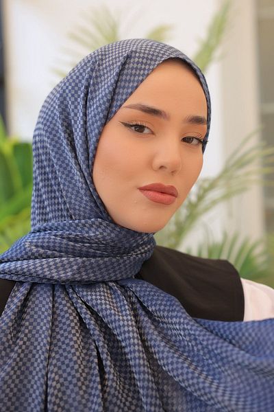 Silk Home 50003-09 Model Twinkle Shawl