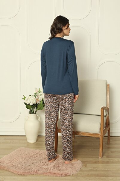 KAPİTEX Uzun Kollu Üç Düğme Yakalı Baskılı Lacivert  Renk Leopar Pijama Takımı