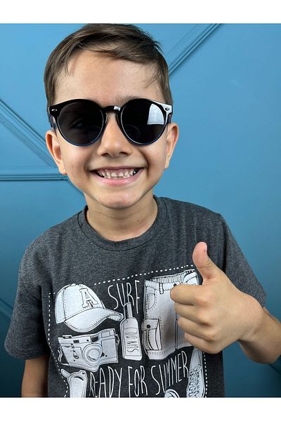 funeyes Black Blue Round Polarized Sunglasses - 100% UV Gradient Children
