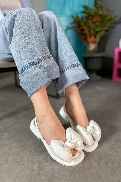 SHOEBELLAS Sandale cu nervuri pentru damă Pinky albe - Detaliu fundă