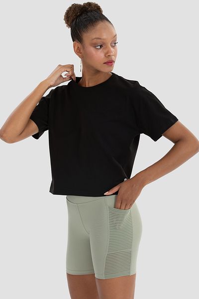 Superstacy Lily Black Oversize Crop T-Shirt
