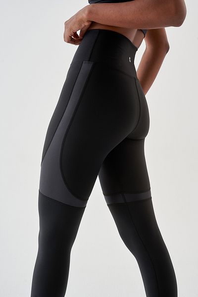 Superstacy Yvonne Shiny Piece Detailed Black Sports Leggings