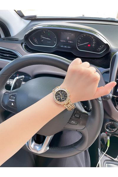 Bimodabu Quartz Women's Wristwatch - Stone Detailed