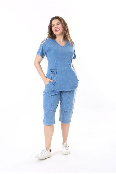 vividbutik Large Size Flushed Elastic Waist Shorts with Stone Detail