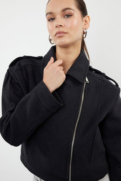 Trendyol Collection Antracitová značka Crop Biker Slim Jacket Coat TWOAW25MO00128