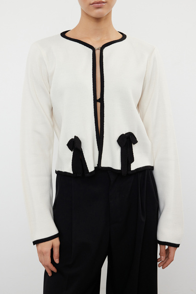 Trendyol Collection Kardigan z dzianiny w kolorze ecru - wstążka i kokarda, wygląd kurtki Twoaw25Hi00067