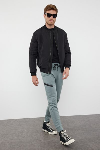 Trendyol Collection Mintfarbene Sportswear-Jogginghose – Nähte und Taschendetail, TMNAW25EA00024