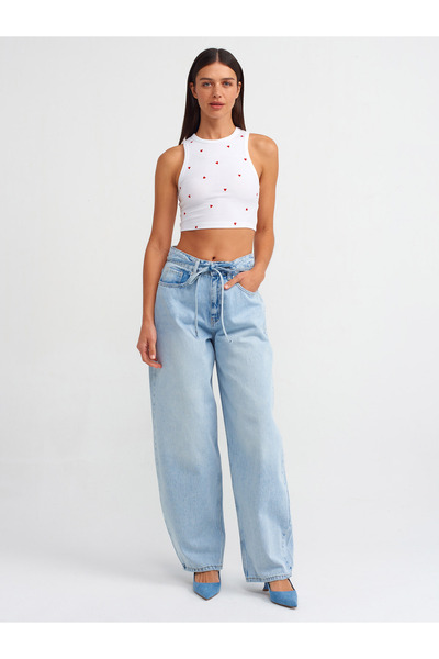 Dilvin 20819 Кроп-топ з вишивкою серця білий