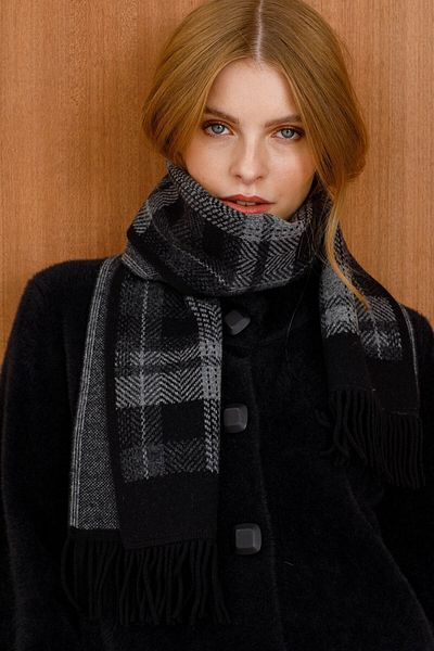 Desen Triko Women's Three Color Plaid Pure Wool Scarf 02421140 Black