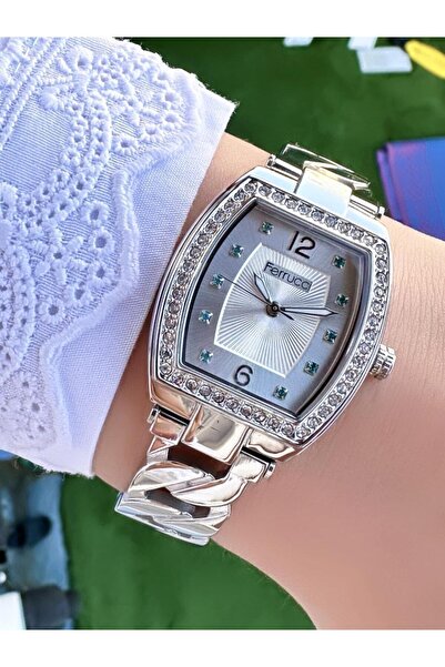 Ferrucci   ساعة يد نسائية بحبل معدني مرصعة بأحجار مستطيلة