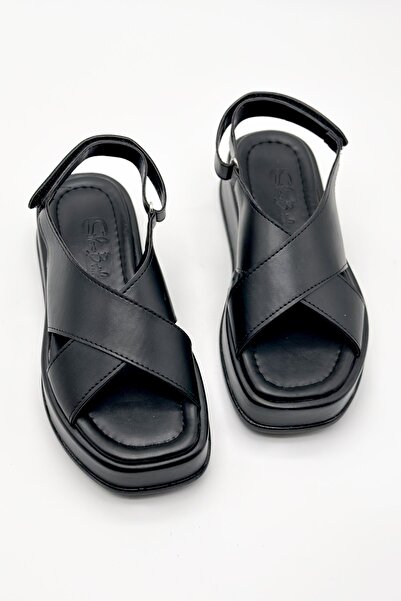 Shoebutik Greenhouse Women's Sandals with Black Leather Straps