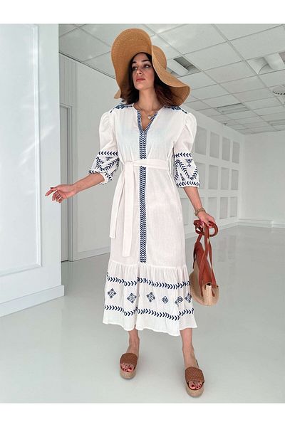 HARMONY GLOBAL Rochie albă cu decolteu în V cu broderie etnică - Crinkle, brâu și detaliu căptușeală 5948