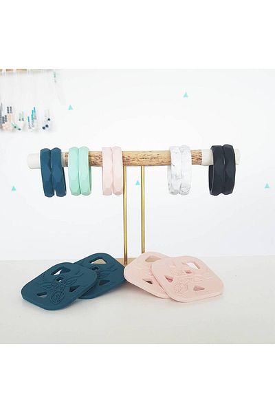 Minty Wendy External Scratcher with Bracelet