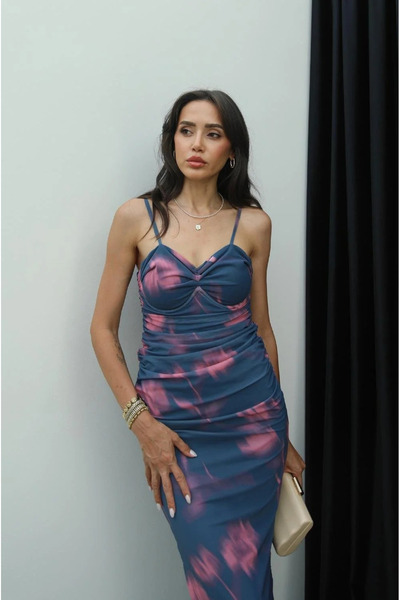 My Blog Sötétkék tüll ruha - vékony pántok és nyakkendőfesték minta