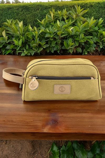 QUB CLUB Unisex Canvas Camel Waterproof Shaved Personal Care and Travel Makeup Bag