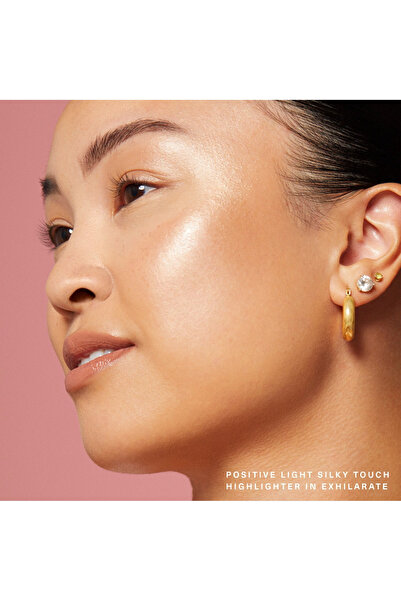 Rare Beauty Positive Light Silky Touch Highlighter