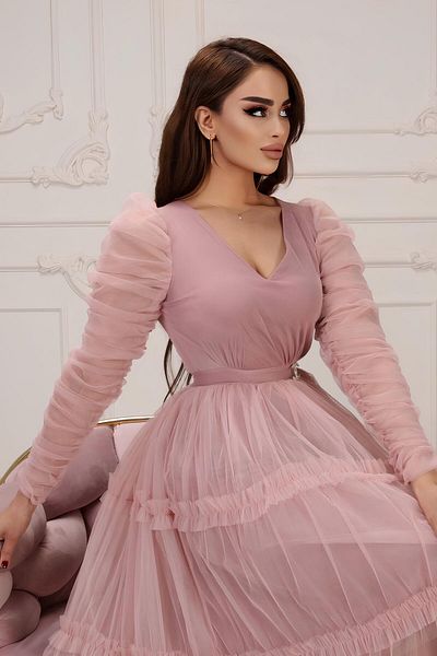 Matik Abiyem Our Tulle Ruffled Low-cut Evening Dress with Bronch Accessories