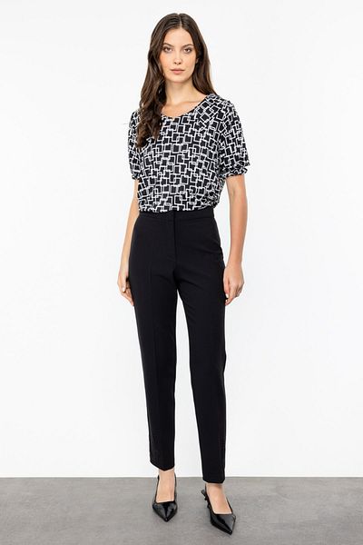 Ekol Black Embroidered Women's Trousers 3070 - Leg Detailed
