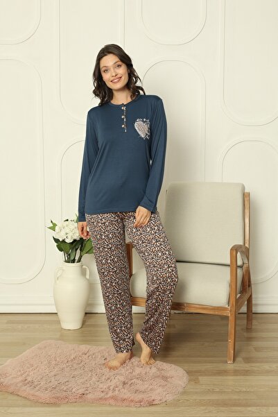 KAPİTEX Uzun Kollu Üç Düğme Yakalı Baskılı Lacivert  Renk Leopar Pijama Takımı