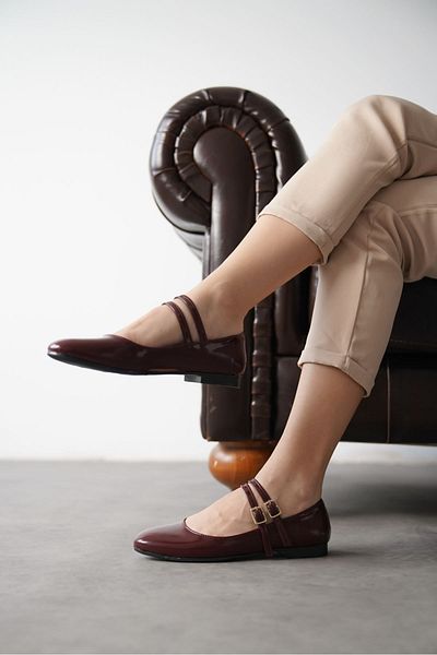 Afilli Stiletto de damă din piele lacuită burgundă - vârf rotund închis confortabil, pantofi de balerină cu talpă plată la modă