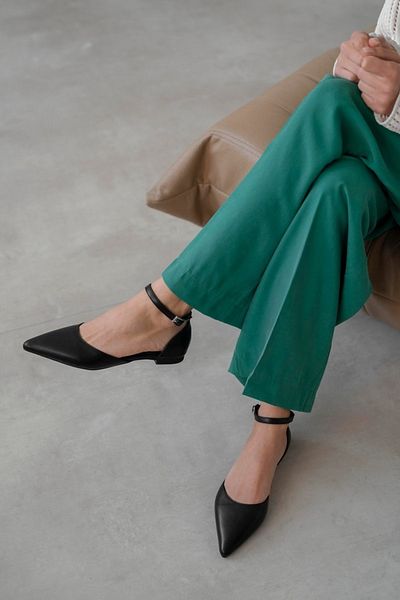TrendyAnka Dámské černé baleríny 2 cm krátké boty na nízkém podpatku pro každodenní použití, velmi pohodlné boty