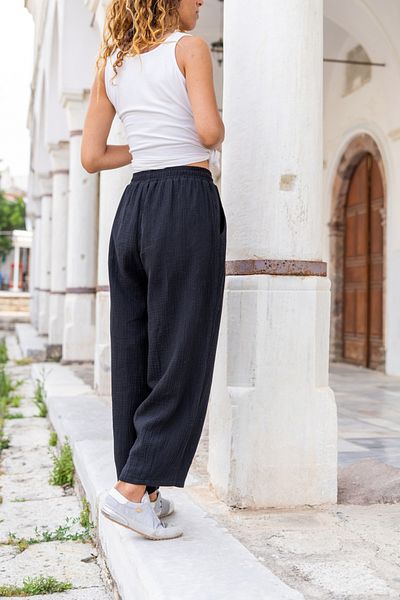 Güneşkızı Pantaloni largi de muselină neagră, cu buzunar cu talie elastică Bst3416
