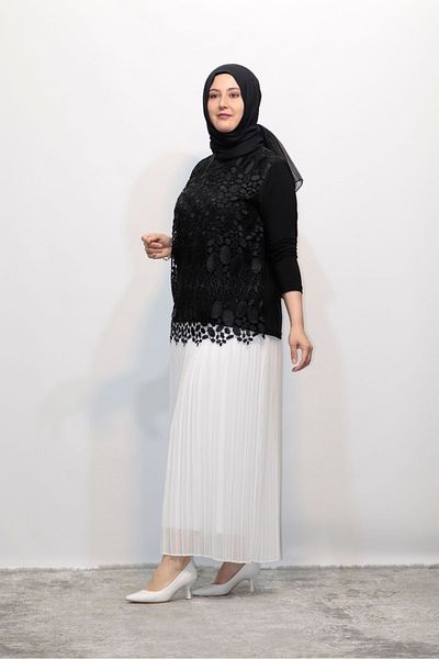 Zey&Ka Butik Plus Size - Sleeves and Laced Blouse Tunic